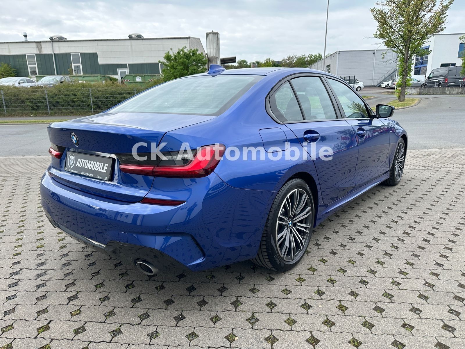 Fahrzeugabbildung BMW 330d Lim. M-Sport /Shadow-Line/Navi/Leder/LED