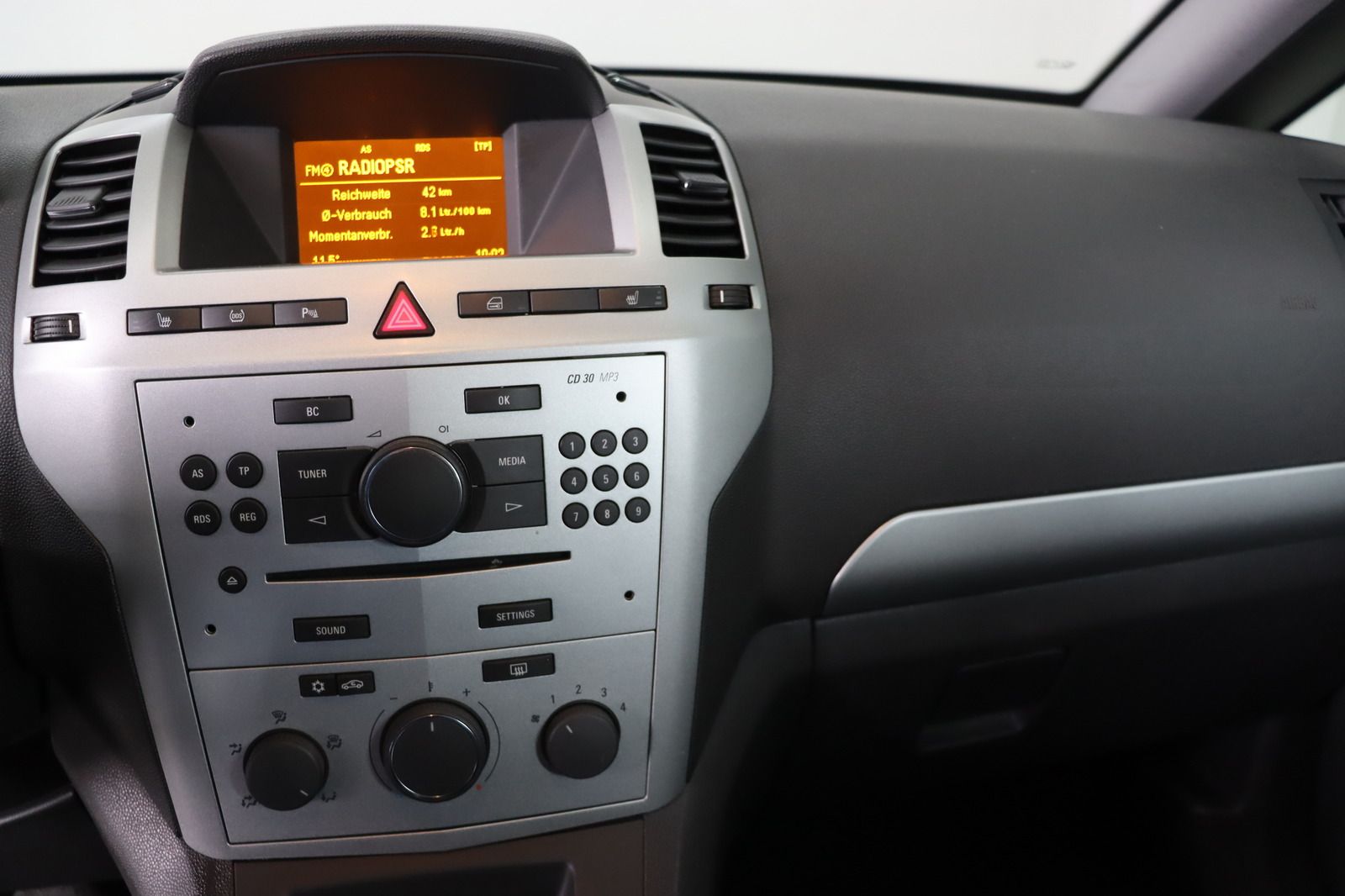 Fahrzeugabbildung Opel Zafira 1.8 * 7-Sitzer * PDC * 8-fach