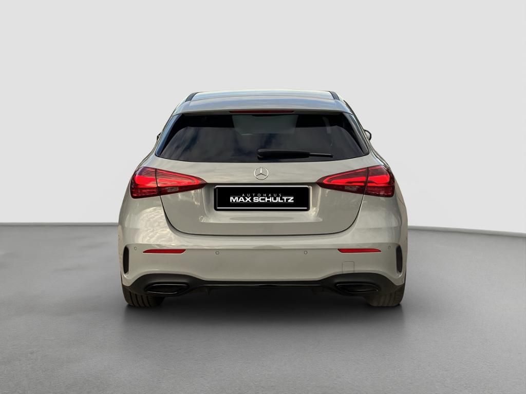 Fahrzeugabbildung Mercedes-Benz A 200 Kompaktlimousine AMG Line*Night Paket*Pano