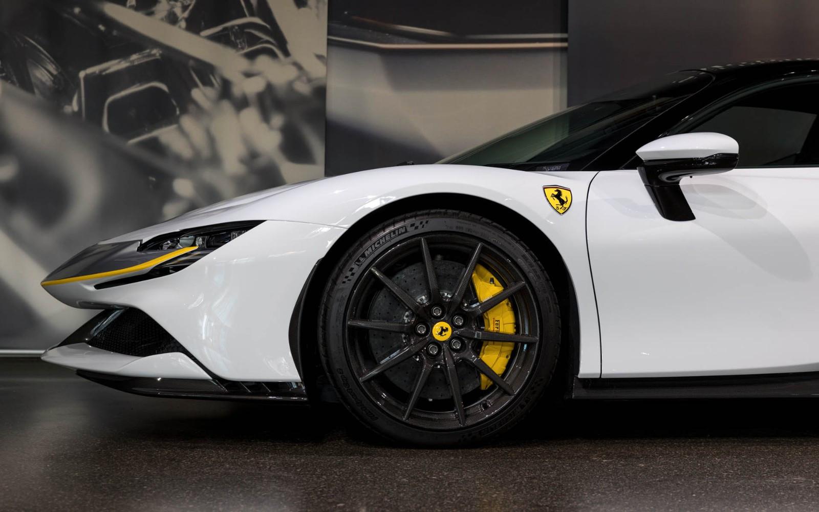 Ferrari SF90 STRADALE | FULL CARBON | ASSETTO FIORANO