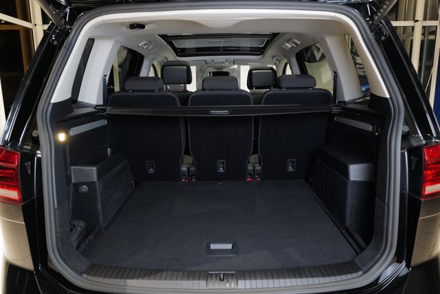 Volkswagen Touran 1.5TSI DSG Highline AHK Pano Rkam Keyless