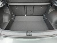 VW T-Roc 1.5 TSI DSG R-Line SHZ NAV AHK KAM 5JGAR bei Autohaus Landmann & Maier OHG