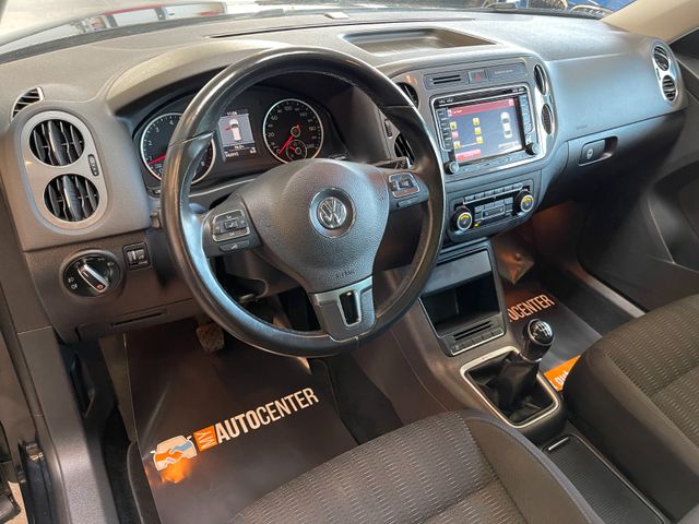 Volkswagen Tiguan Sport & Style 4Motion *NAVI*AHK*XENON*RFK