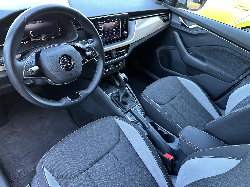 Skoda Scala 2023 г. Серый, пробег 52750 км