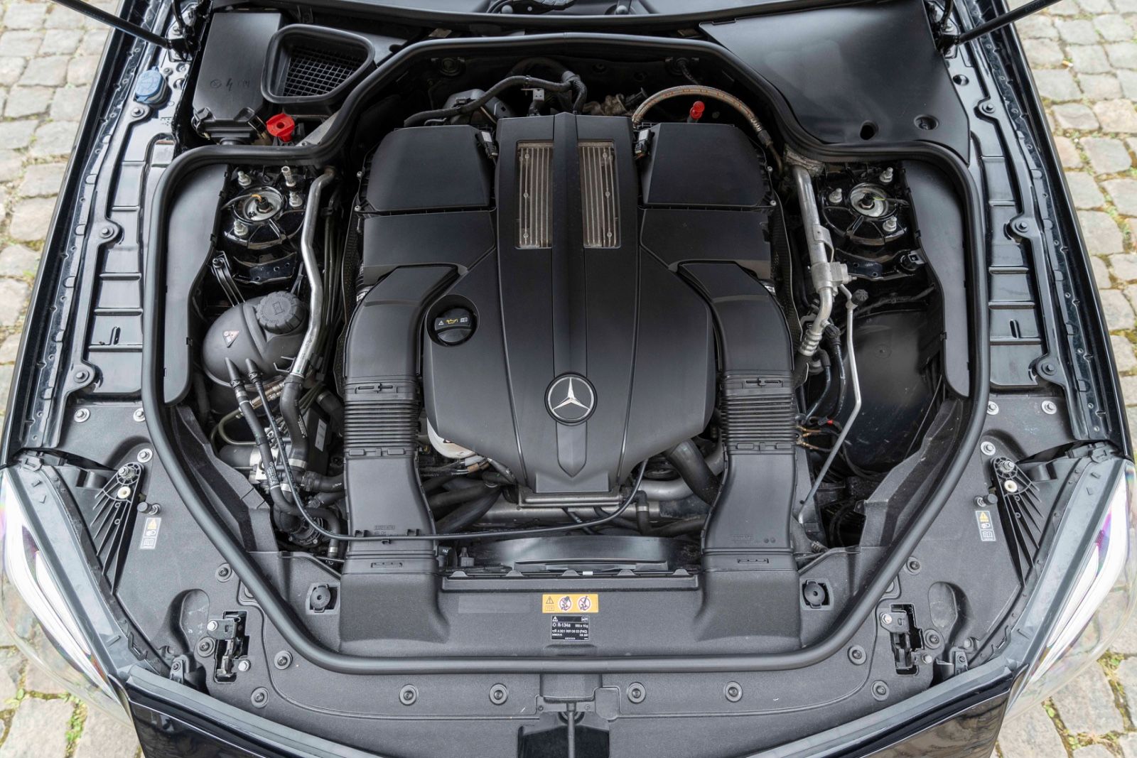 Fahrzeugabbildung Mercedes-Benz SL 400 Roadster H&K KAM NAV AMBIENT 19' RDK TOTW