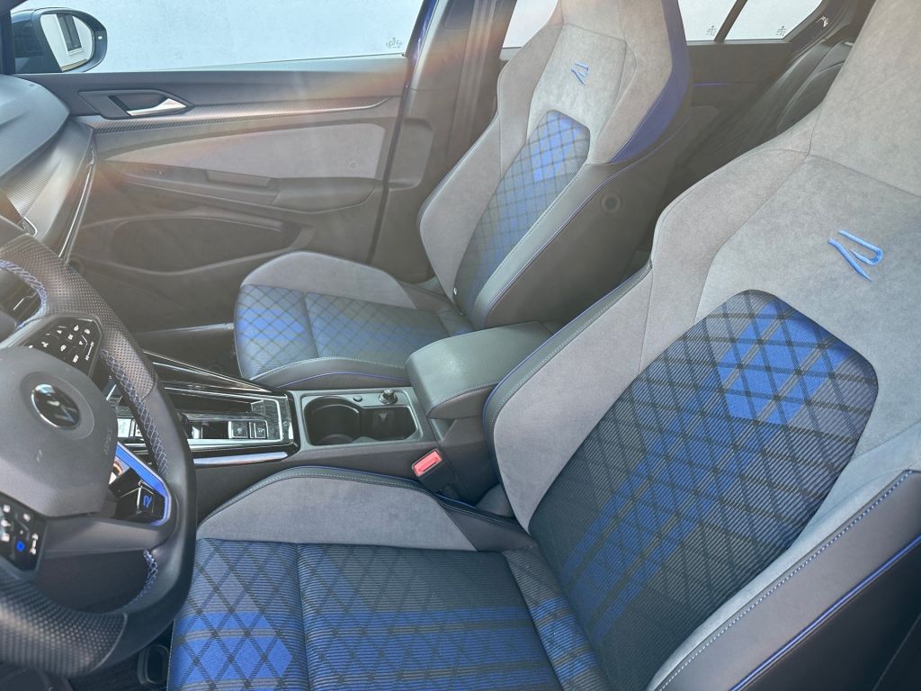 Volkswagen Golf 2.0 TSI OPF 4Motion DSG R Performance – Bild 23