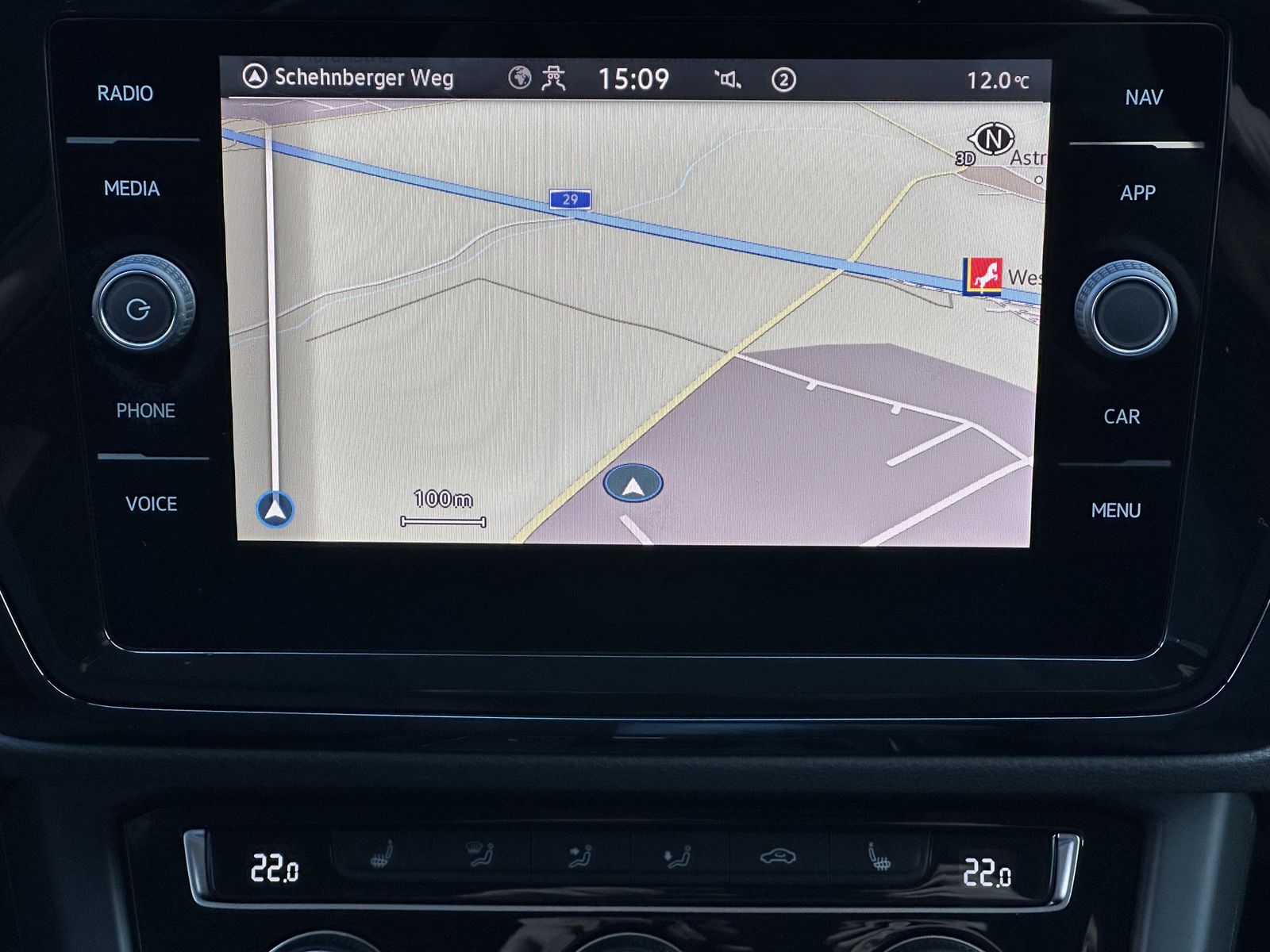 Fahrzeugabbildung Volkswagen Touran 2.0 TDI DSG Comfortline NAV+LED+AHK+KAM