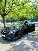 Mercedes-Benz CLA 180 AMG Line AMG Line - Mercedes-Benz CLA 180 in Düsseldorf