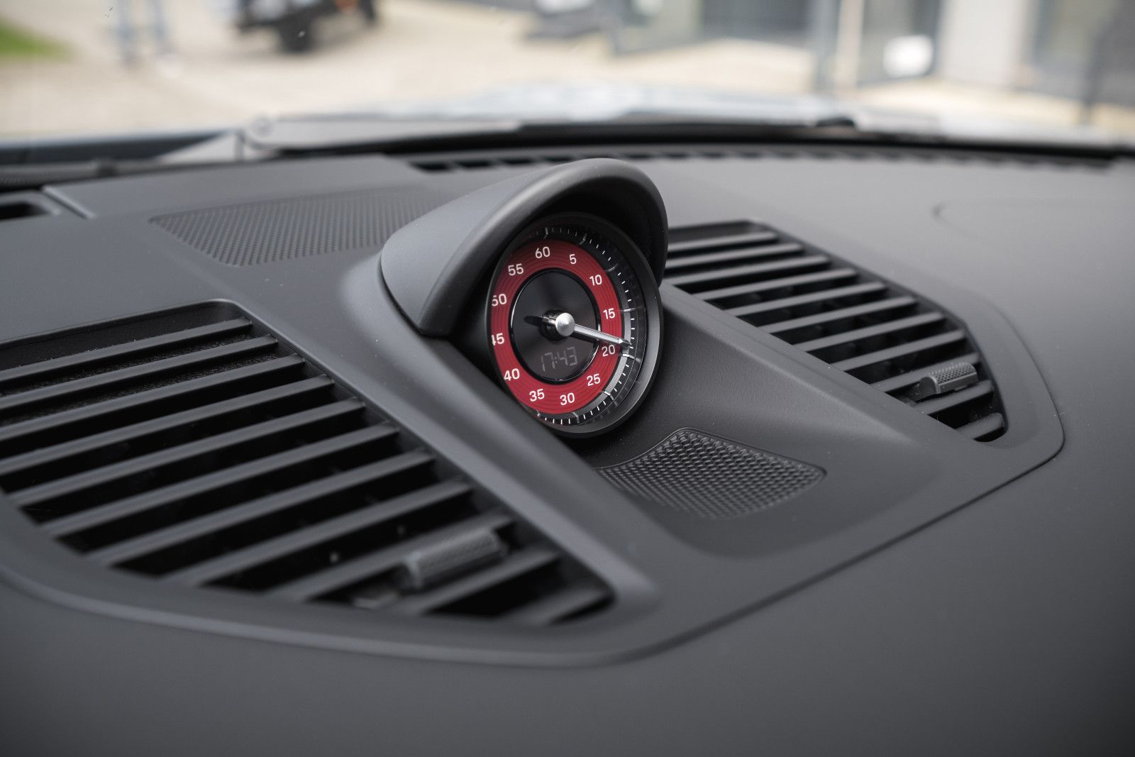 Fahrzeugabbildung Porsche 911/992.1 GTS 4 -18Wege-INNO-360-HALenkung-LED