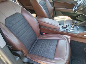 Alfa-Romeo Stelvio - 10