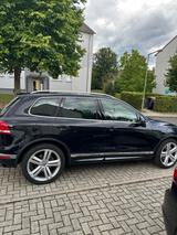 Volkswagen Touareg 3.0 V6 TDI SCR Tiptronic - - VW Touareg Gebrauchtwagen in Kassel