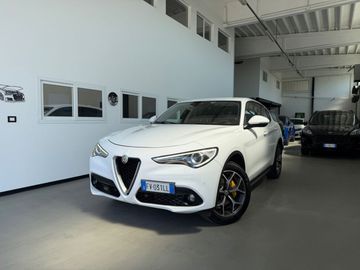Alfa-Romeo Stelvio - 1