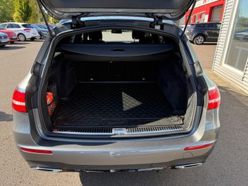 Mercedes-Benz E 220 T AMG+Night+Widescreen+Multib.+Kamera+LED