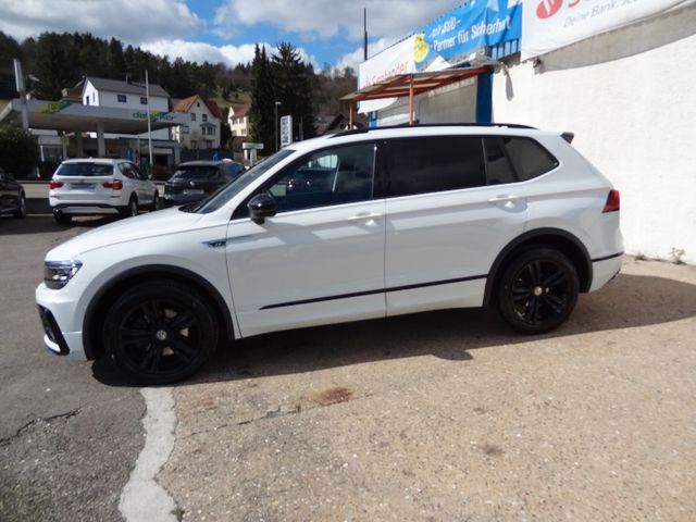 Fahrzeugabbildung Volkswagen Tiguan Allspace/2 x R-Line/Navi/AHK/DSG/Allrad/