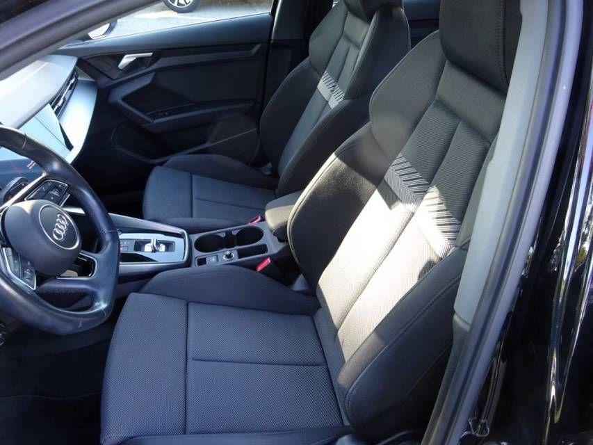 Fahrzeugabbildung Audi A3 Sportback 1.5 TFSI MHEV S line