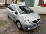 Toyota Yaris Sol VVT-i 1.3 Automatik / Klima / PDC / - Toyota Yaris mit Benzin-Antrieb: Sol