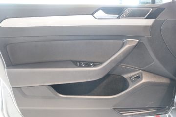 Volkswagen Passat Variant - 12