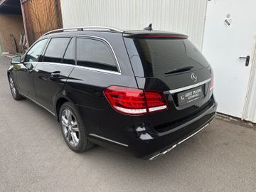 Mercedes E 220 - 4