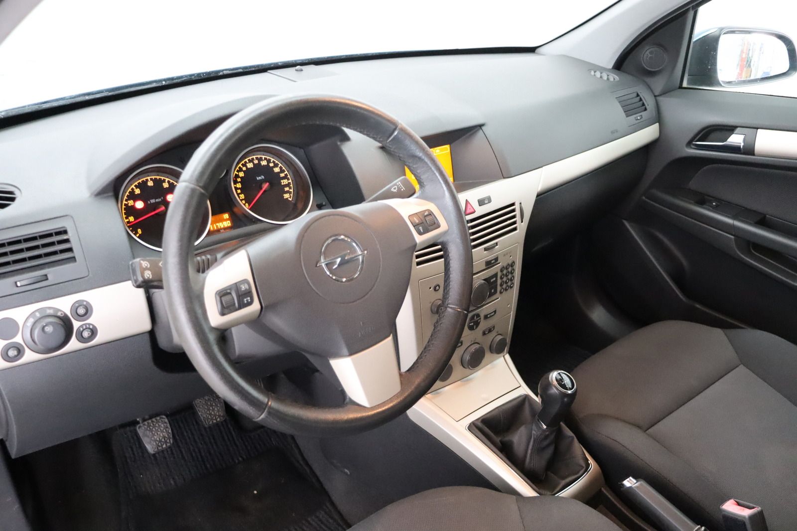 Fahrzeugabbildung Opel Astra 1.4i TWINPORT Edition * Klima * HU/AU neu