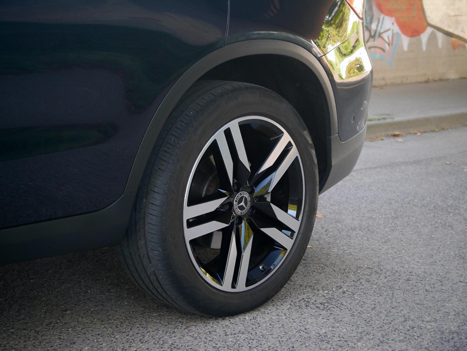 Mercedes-Benz GLC 300 e 4Matic Plug-In-Hybrid//AMG Line
