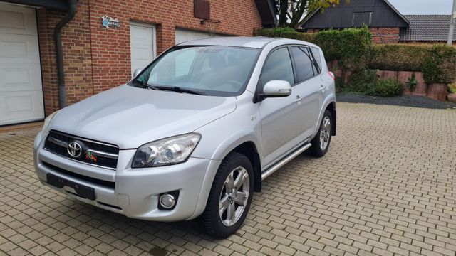 Toyota RAV 4 2,2-l-D-4D 4x4 Executive Automatik Exe...