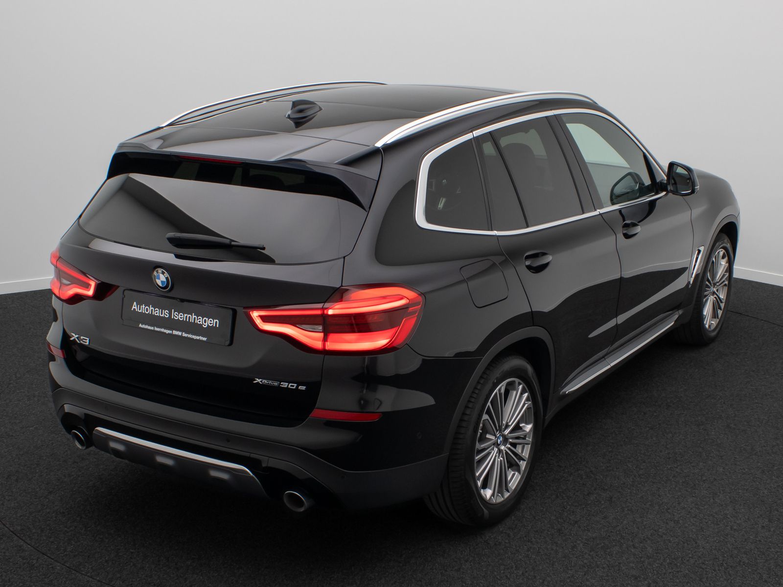 Fahrzeugabbildung BMW X3 xD30e LuxuryLine HUD 360&deg;Panorama HiFi 19Zoll