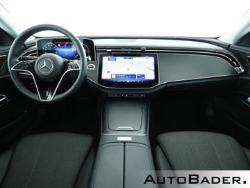 Mercedes E 220 - 8