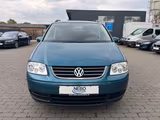 Volkswagen Touran 1.6 FSI 7 Sitze Automatik - Volkswagen Touran mit Benzin-Antrieb: Kleinbus, Automatik, 1.6