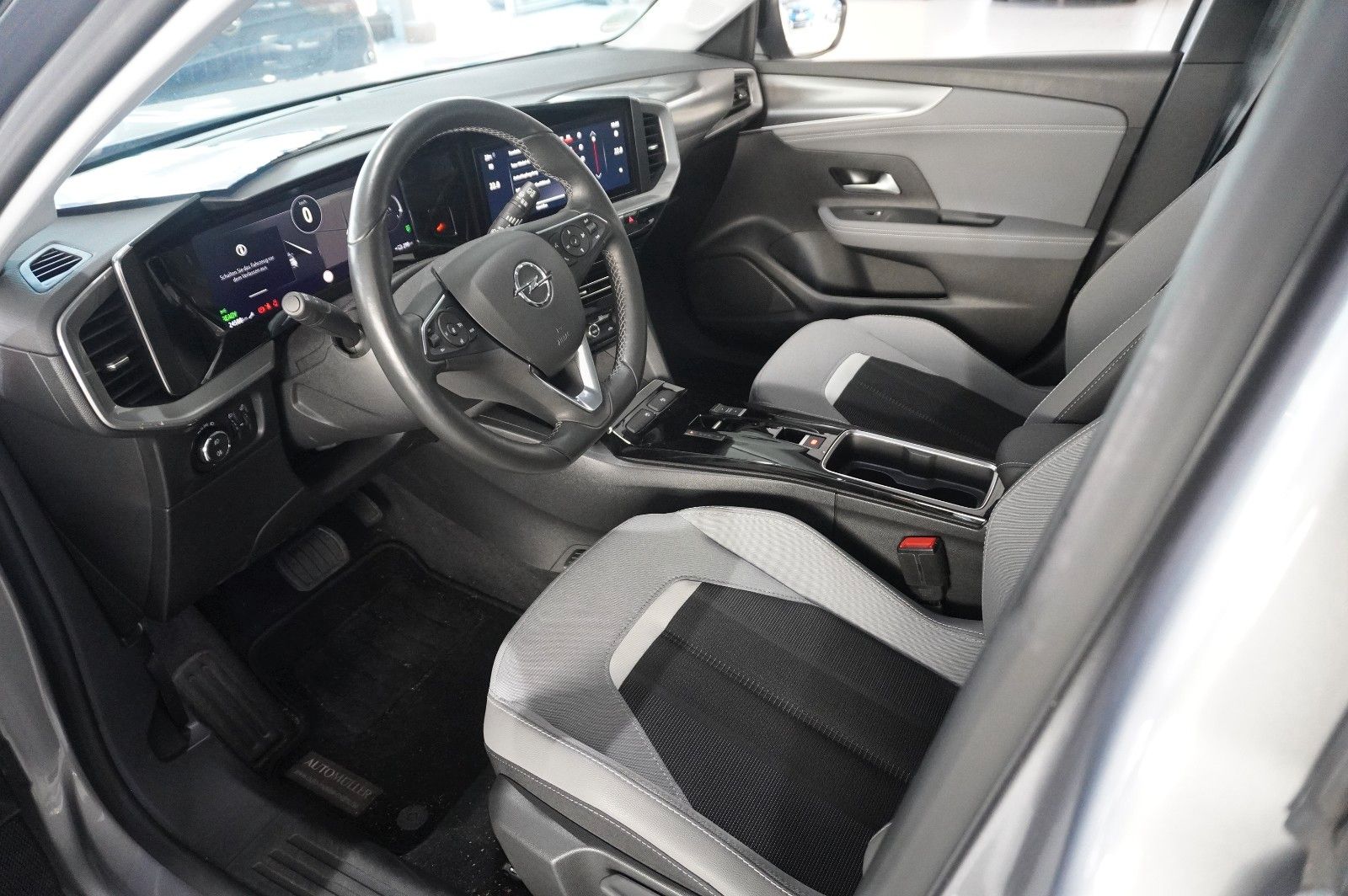 Fahrzeugabbildung Opel Mokka-e ELEGANCE 3-PHASIG NAVI/LED/VIRTU/SHZ/DAB