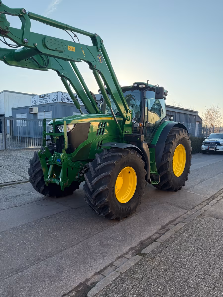John Deere 6190R