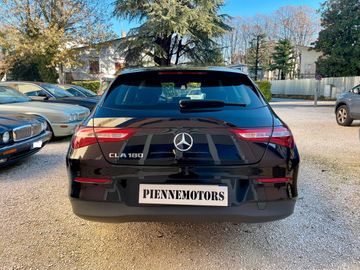 Mercedes CLA 180 Shooting Brake - 7