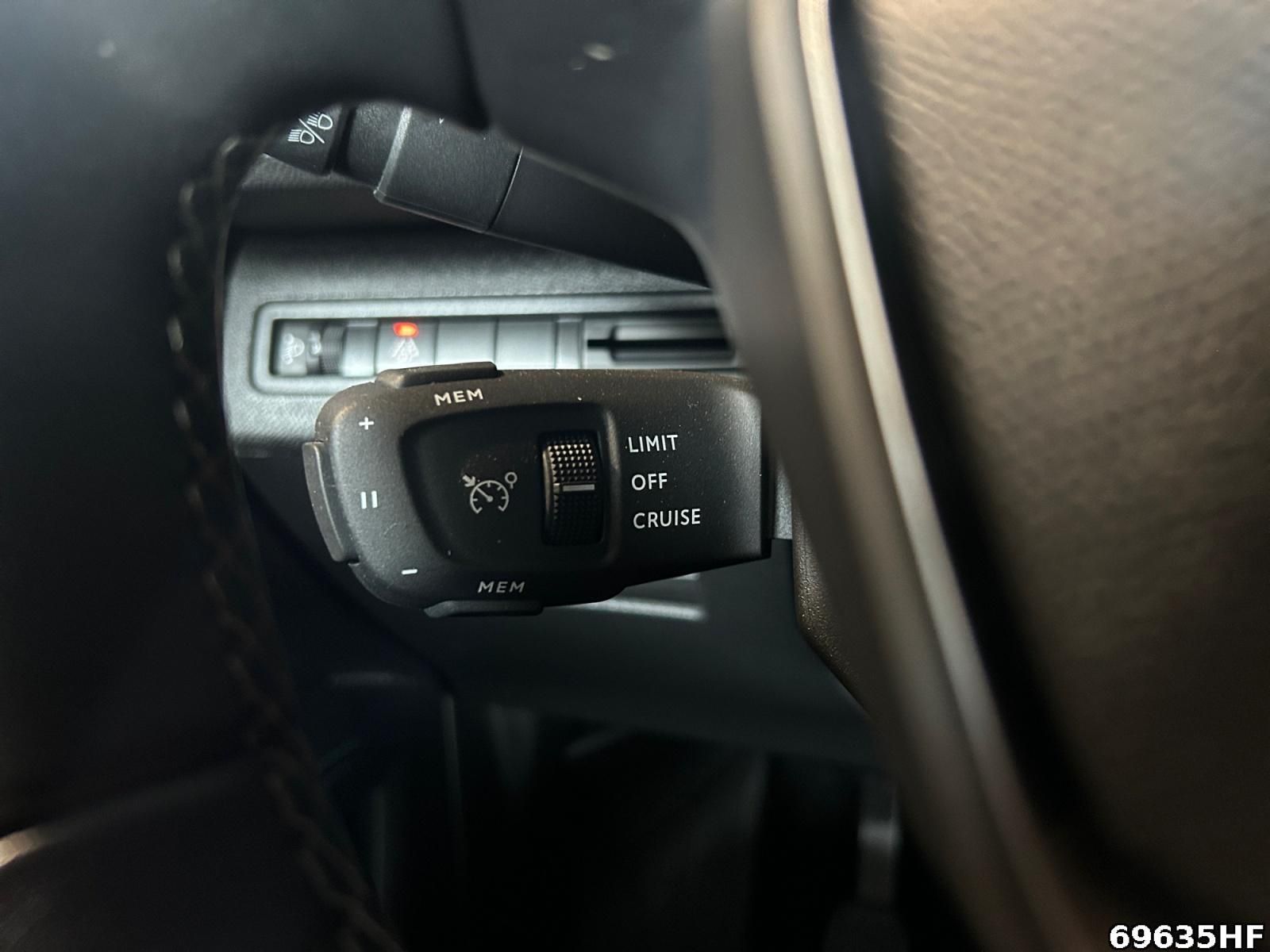 Fahrzeugabbildung Peugeot 3008 1.2 PureTech 130 Allure Pack (EURO 6d)