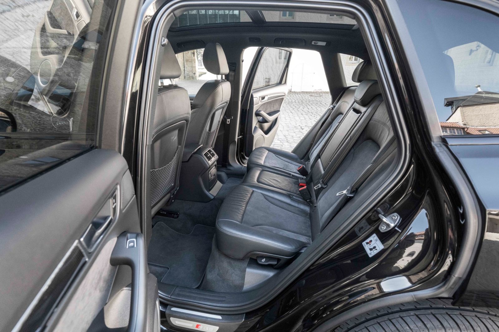Fahrzeugabbildung Audi SQ5 3.0TFSI QUATTRO B&O BIXENON KAM NAV ALC PANO