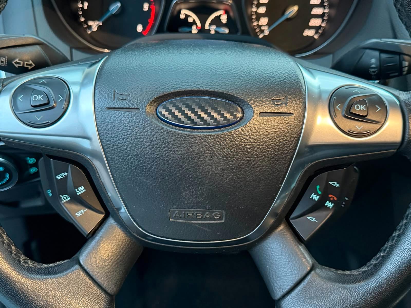 Ford Focus 2012 — photo 16