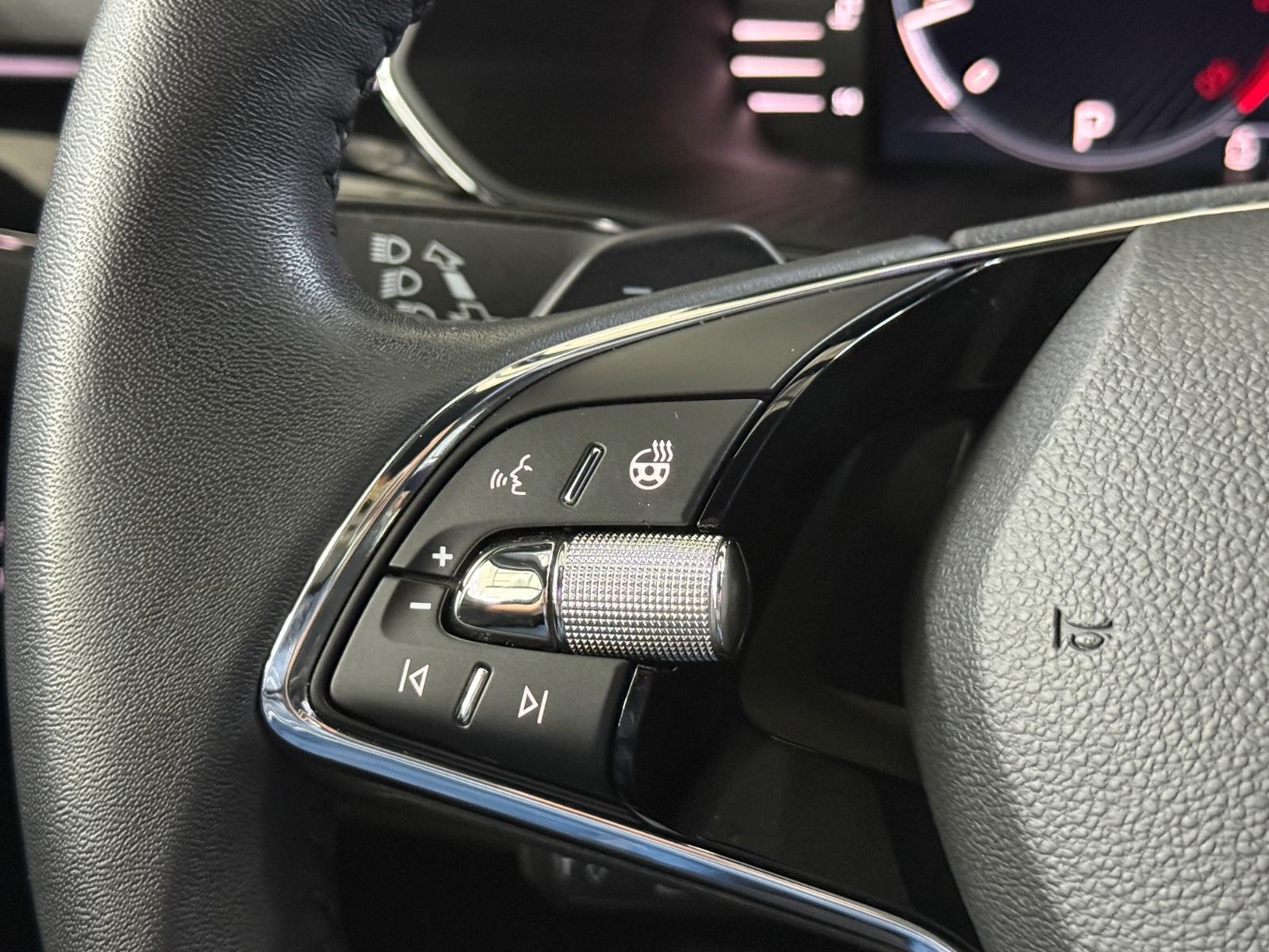 Skoda Superb Combi L&K 2.0 TDI MATRIX*LEDER*CANTON*ACC