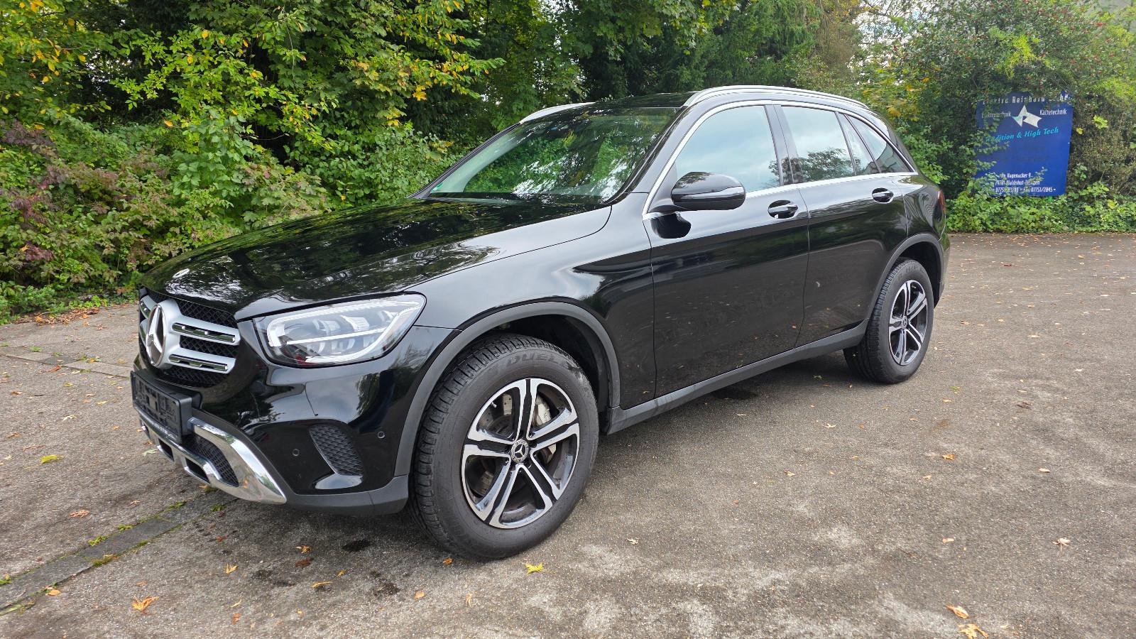 Mercedes-Benz GLC 300 de 4Matic Business*Navi*LED*RFK*AHK*PDC*