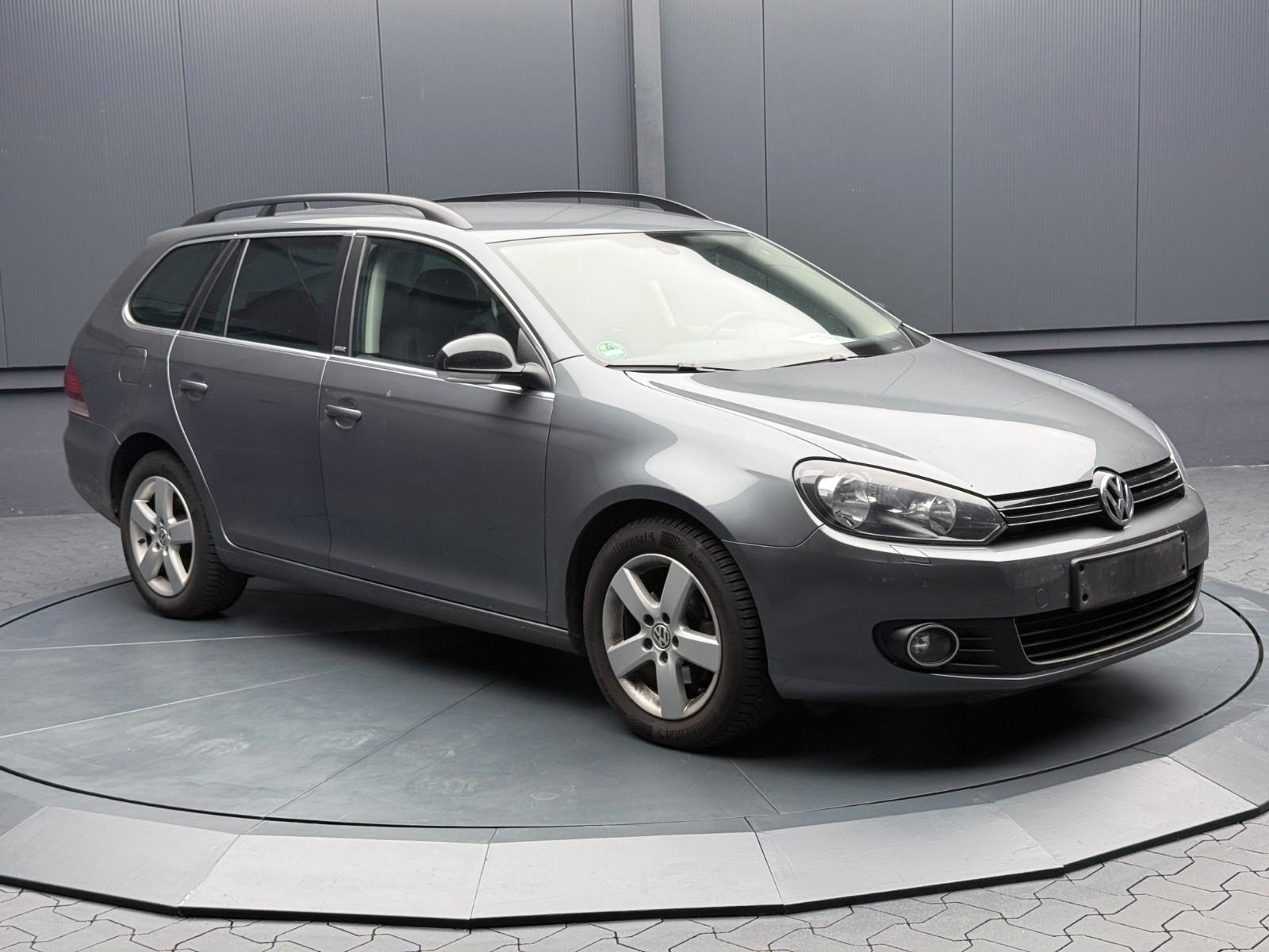 Volkswagen Golf 2011 — engine 1.598 cm³, 105 HP (77kW)