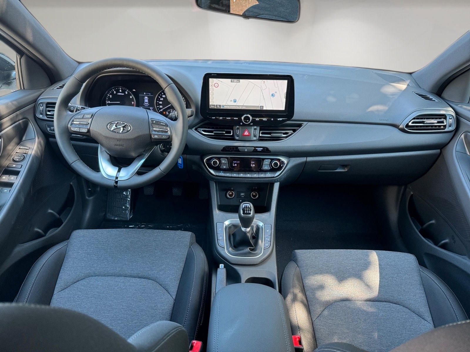 Fahrzeugabbildung Hyundai i30 1.0 Turbo M/T Advantage LED NAVI SHZ LHZ