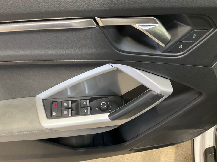Fahrzeugabbildung Audi Q3 35 TFSI S-tronic *AHK*LED*PDC*App*Sitzhzg*ACC