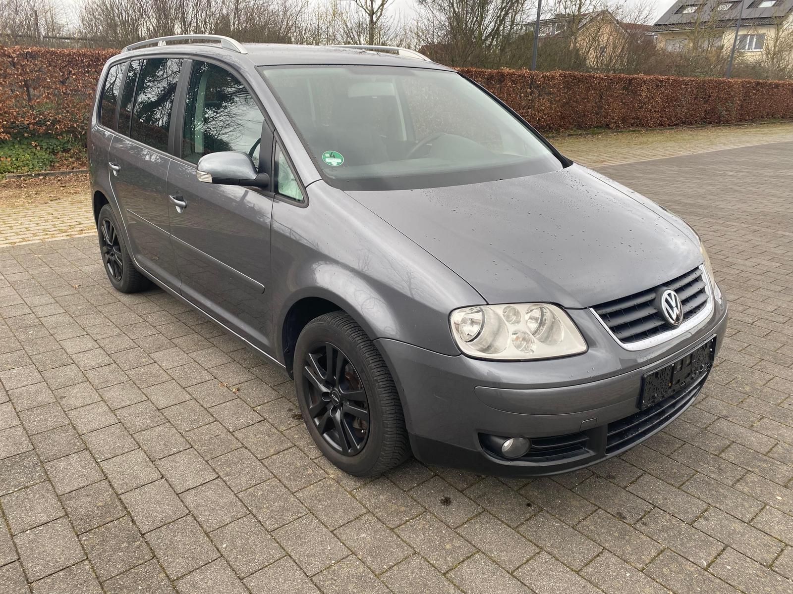 Volkswagen Touran Trendline 1.6FSI BESCHÄDIGT SEITENSCHADEN