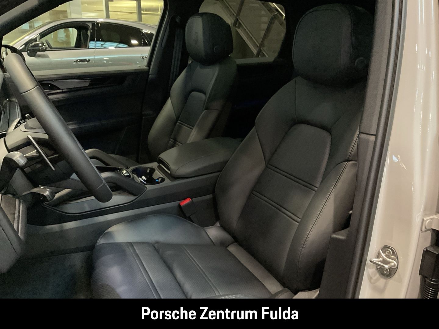 Porsche Cayenne E-Hybrid Black Edition 22-Zoll LED-Matri foto 5