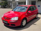 Volkswagen Golf V Trendline 1.6*AUTOMATIK/KLIMA/1.HAND/TÜV* - Volkswagen Golf aus 2004: 1.6