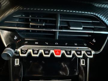 Peugeot 2008 GT *1. Hand*Klima*SHZ*Navi*360° Kamera*AHK*