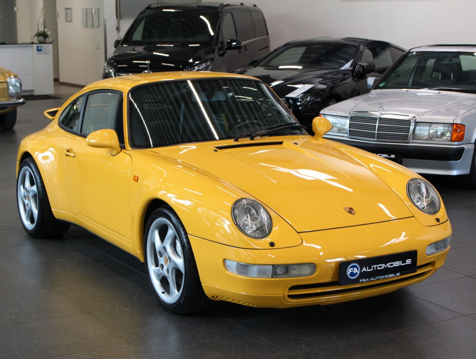 Fahrzeugabbildung Porsche 993 Carrera 4  1. Hand + Sammler + Lückenlos PZ
