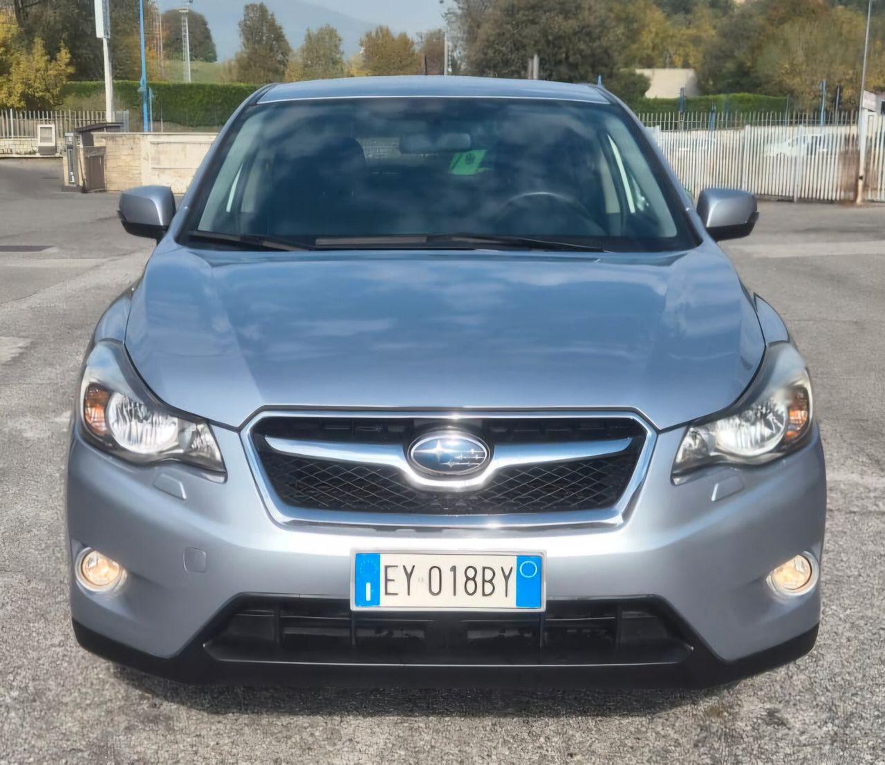 Subaru XV 2015 — rear view