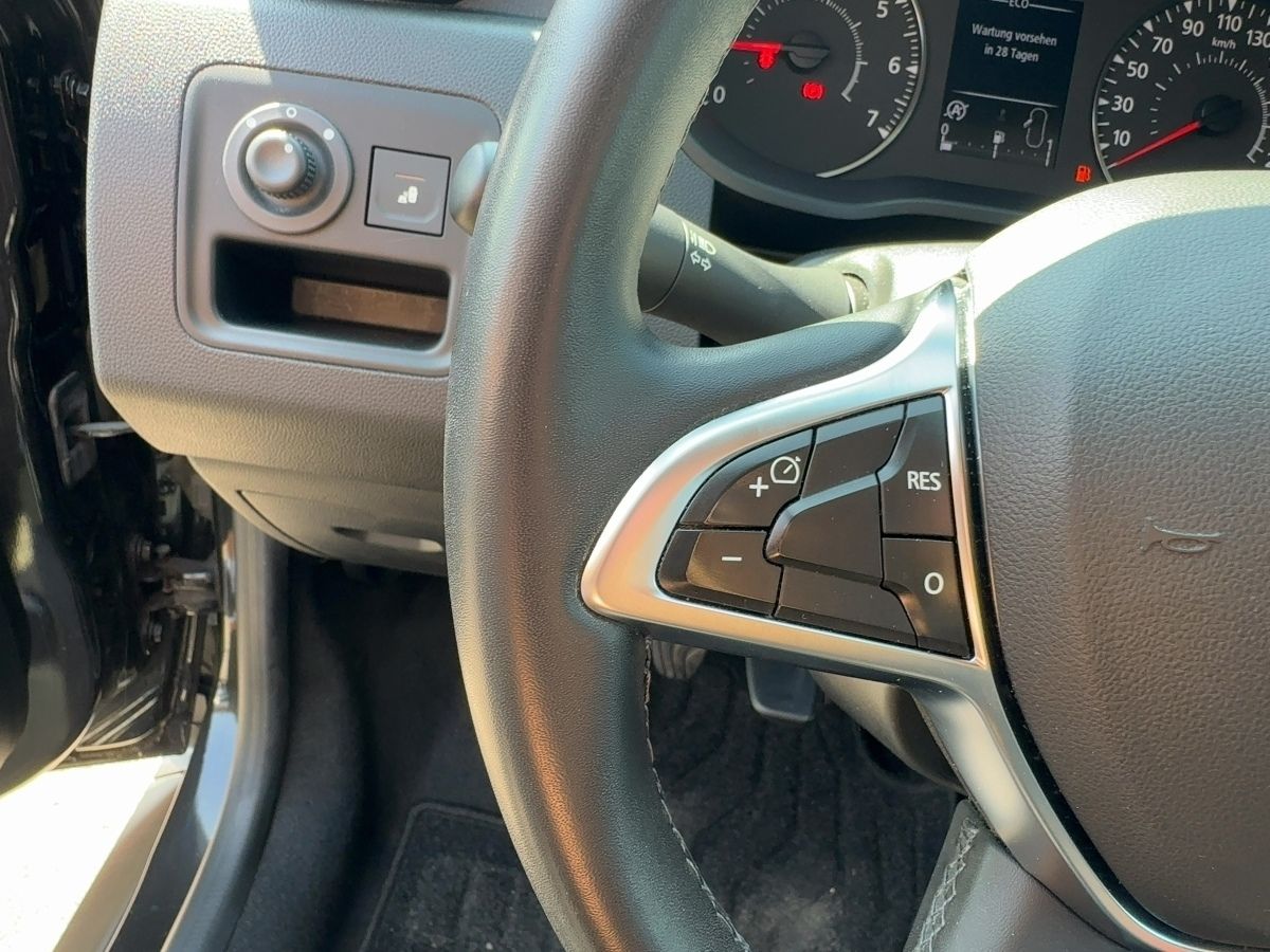 Fahrzeugabbildung Dacia Duster Adventure TCe 150 2WD GPF Navi Kamera SHZ