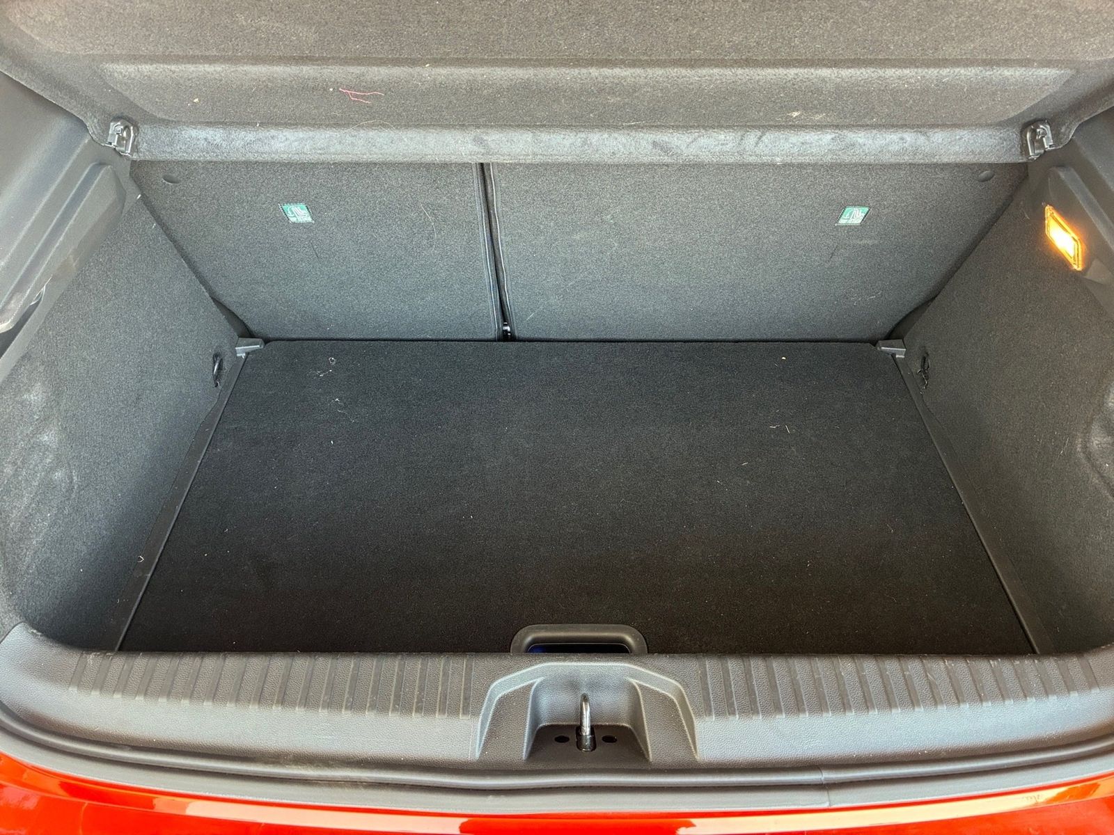 Fahrzeugabbildung Renault Clio V 1.0 TCe 100 Intens Kamera,LED,Navi,PDC,LM