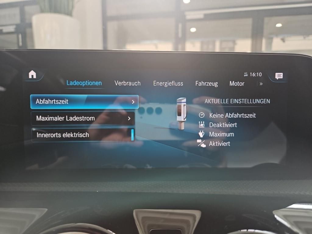 Fahrzeugabbildung Mercedes-Benz CLA 250 e SB AMG AHK Pano ACC HUD LED SHZ Ambie.