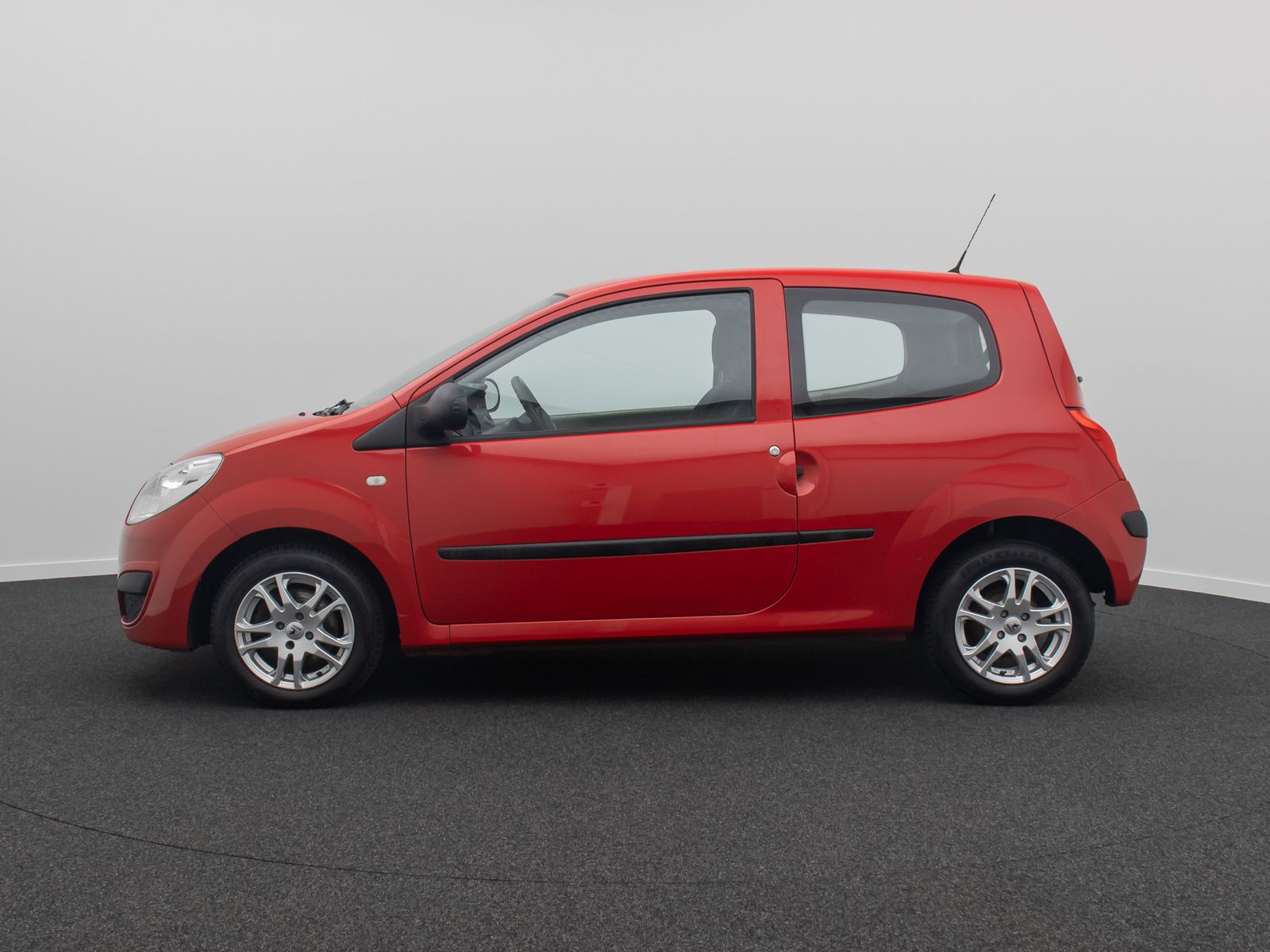 Fahrzeugabbildung Renault Twingo Authentique AllwetterReif CD ABS BremsAss