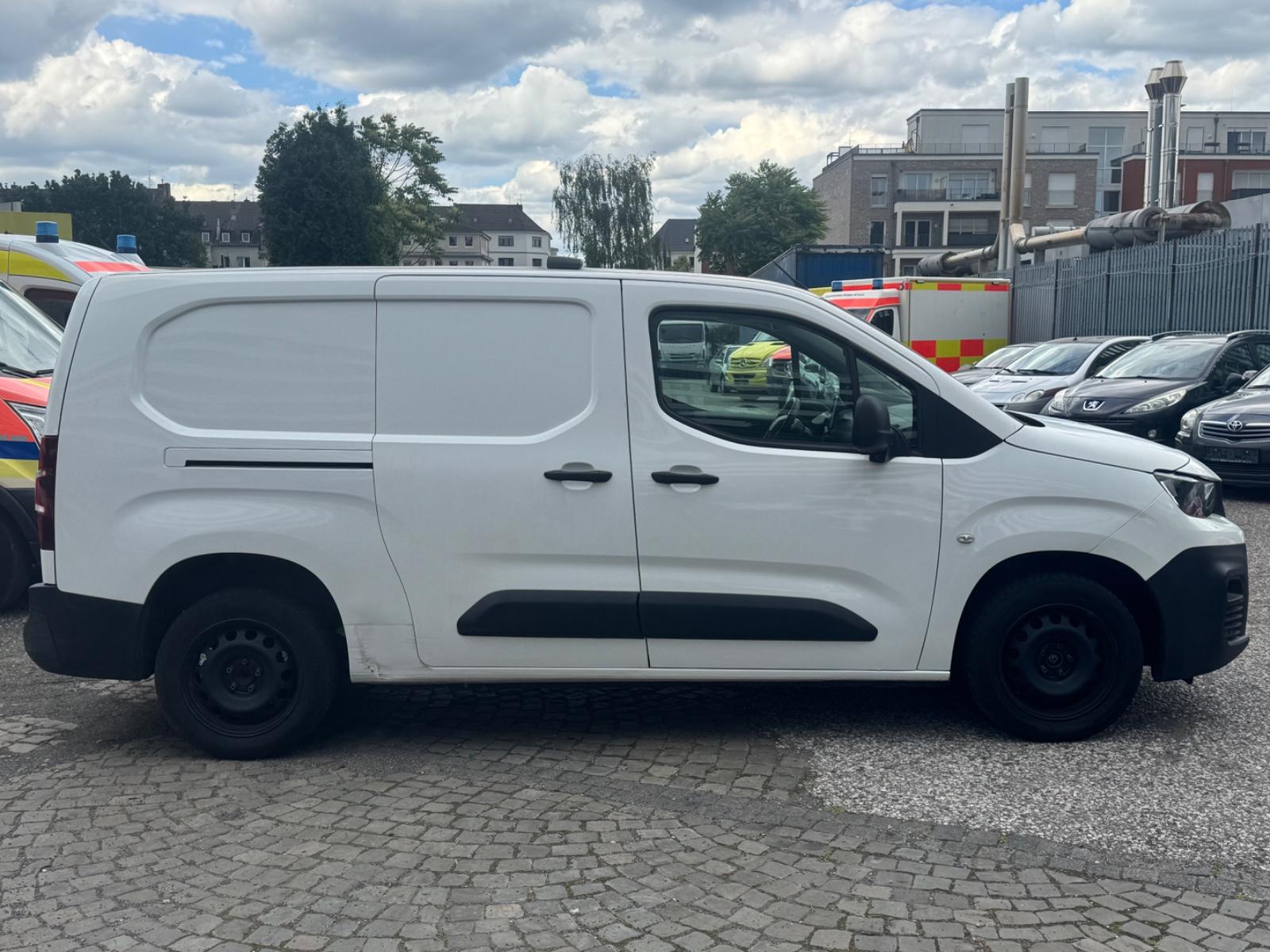 Peugeot Partner Asphalt L2Lang Navi Klima COC-Paper §25A